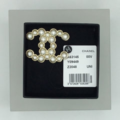 2014 Chanel Pearl Brooch